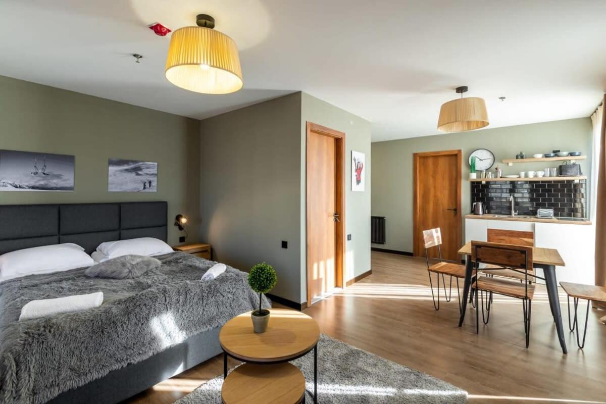 Super Stylish And Cozy 2 Bedroom 4Or6 People Apartment In Key Location In Marshall Gudauri Project Ski Resort Dış mekan fotoğraf